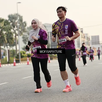 Runner Photo 5903845