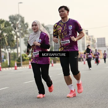 Runner Photo 5903853