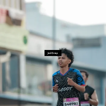 Runner Photo 5903897