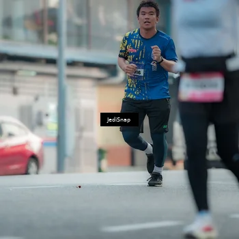 Runner Photo 5903941