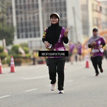 Runner Photo 5903947
