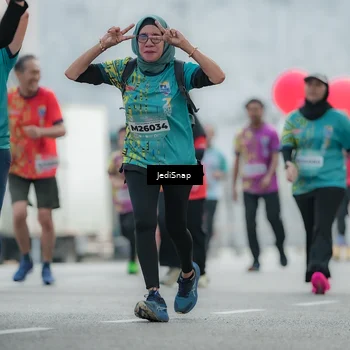 Runner Photo 5903975