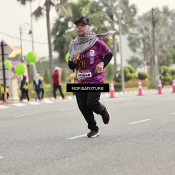 Runner Photo 5904000