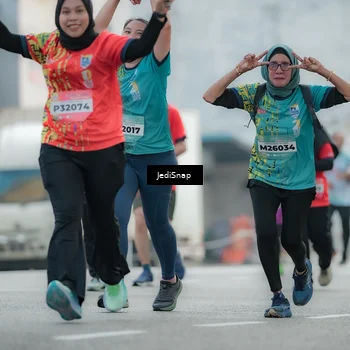 Runner Photo 5904003