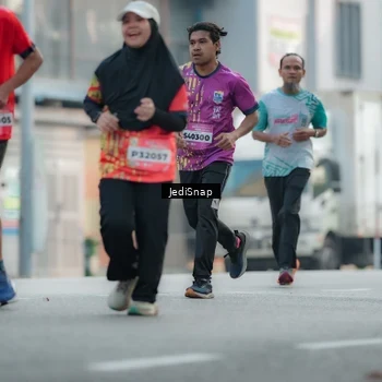 Runner Photo 5904022