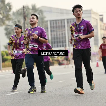 Runner Photo 5904024