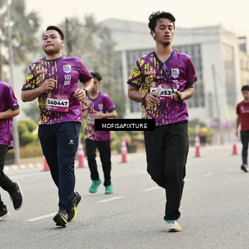 Runner Photo 5904055