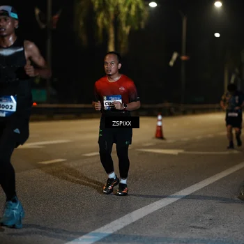 Runner Photo 5904064