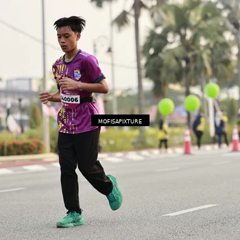 Runner Photo 5904065