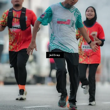 Runner Photo 5904068