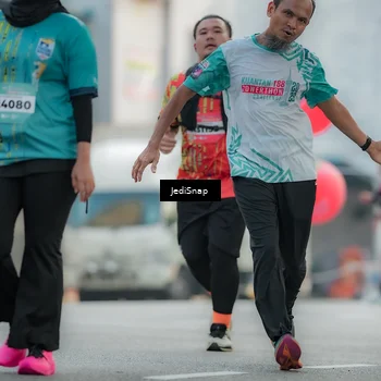 Runner Photo 5904069