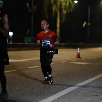 Runner Photo 5904096