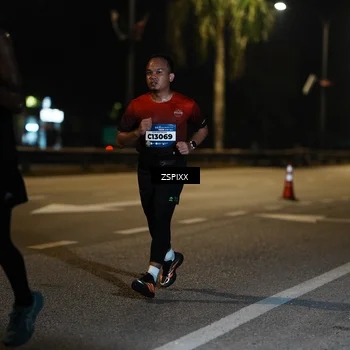Runner Photo 5904100