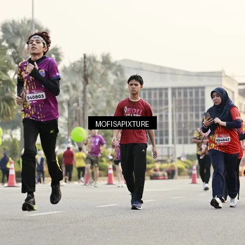 Runner Photo 5904105
