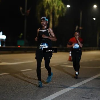 Runner Photo 5904108