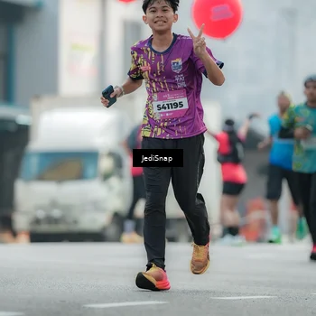 Runner Photo 5904109