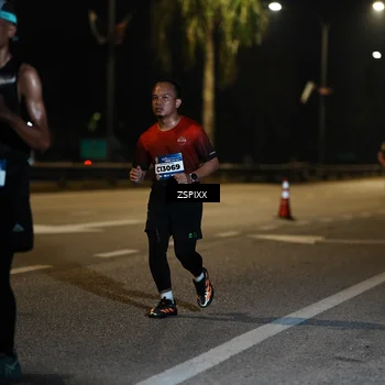 Runner Photo 5904115
