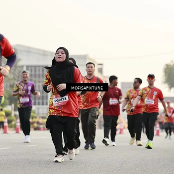 Runner Photo 5904123