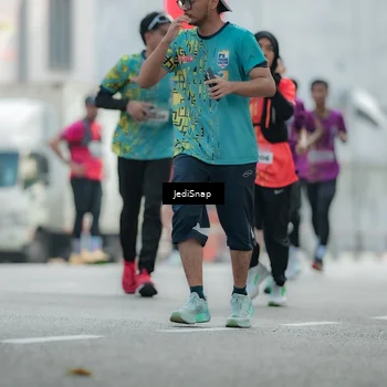 Runner Photo 5904140