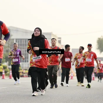 Runner Photo 5904184
