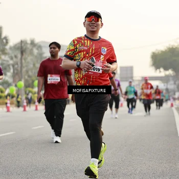 Runner Photo 5904189