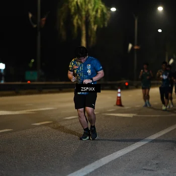 Runner Photo 5904194