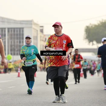 Runner Photo 5904200