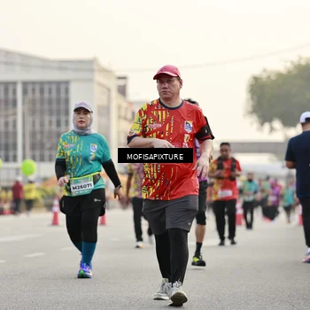 Runner Photo 5904212