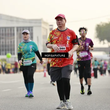 Runner Photo 5904223