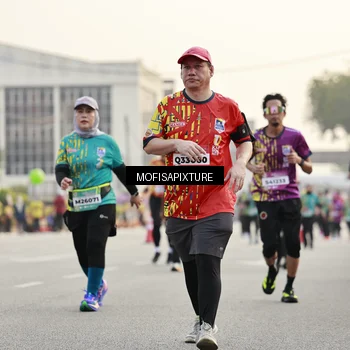 Runner Photo 5904243