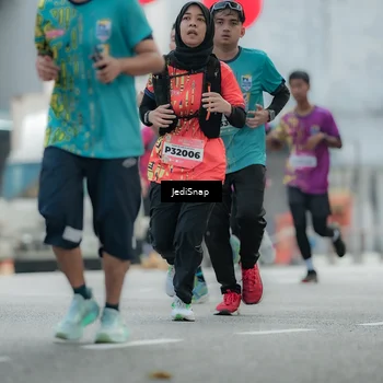 Runner Photo 5904245