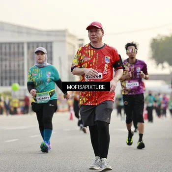 Runner Photo 5904246