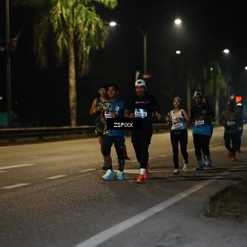 Runner Photo 5904260