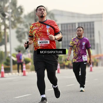 Runner Photo 5904264