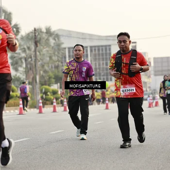 Runner Photo 5904279