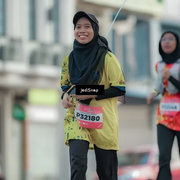 Runner Photo 5904291