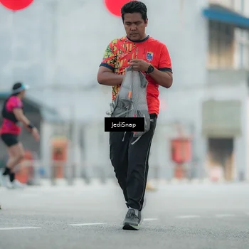 Runner Photo 5904367