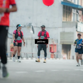 Runner Photo 5904368