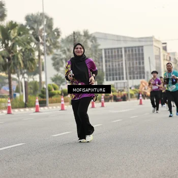Runner Photo 5904425