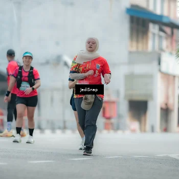 Runner Photo 5904433