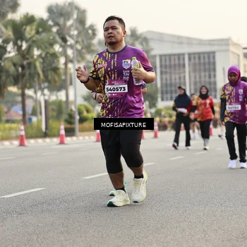 Runner Photo 5904460