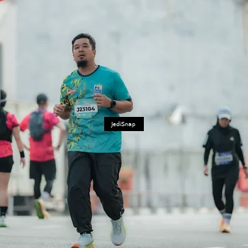 Runner Photo 5904496