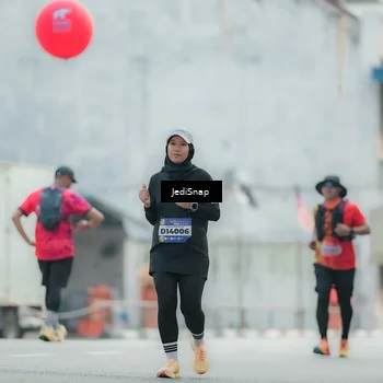 Runner Photo 5904541