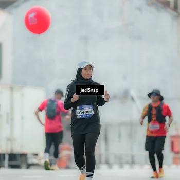Runner Photo 5904542