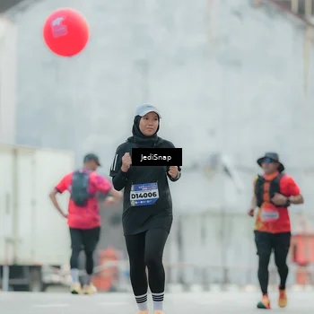 Runner Photo 5904544