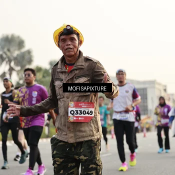 Runner Photo 5904599