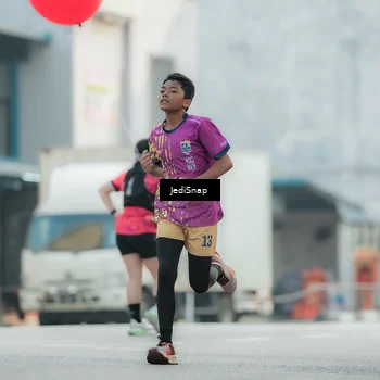 Runner Photo 5904623