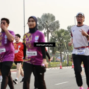Runner Photo 5904645