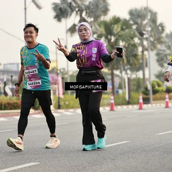 Runner Photo 5904675
