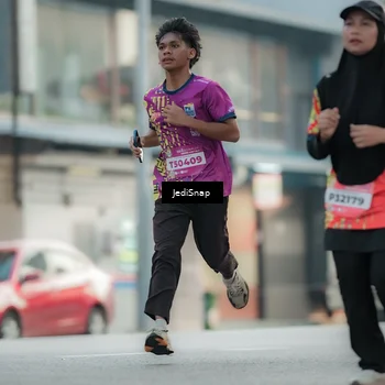 Runner Photo 5904678